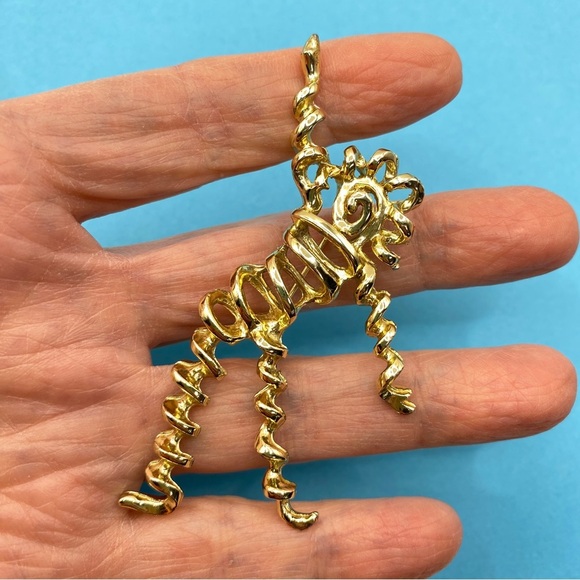 Vintage NEMO Dancer Brooch Coiled Corkscrew Gold Tone Pin - Picture 1 of 6